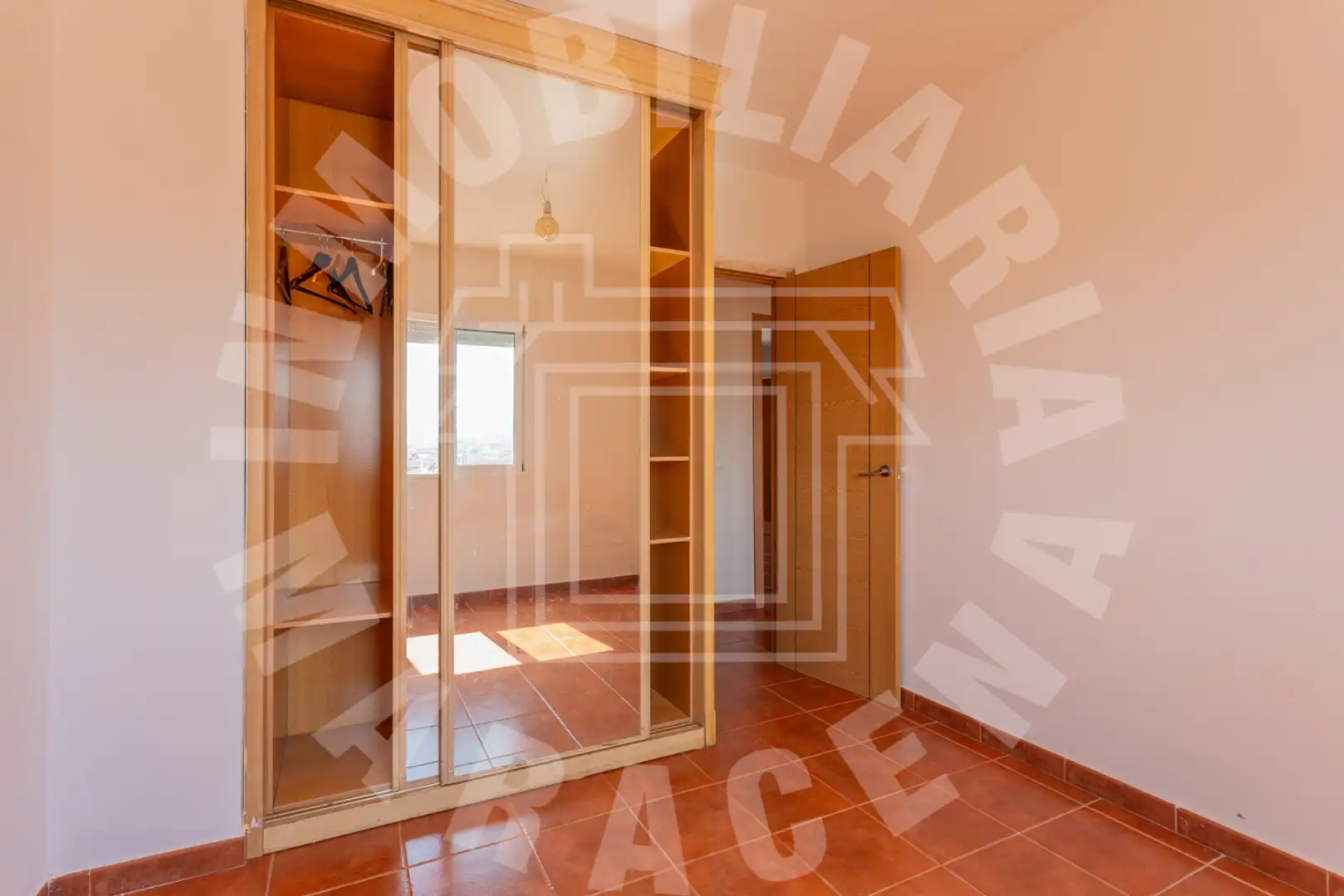 Habitación de Casa adosada en venta en Albolote con Terraza, Trastero y Piscina