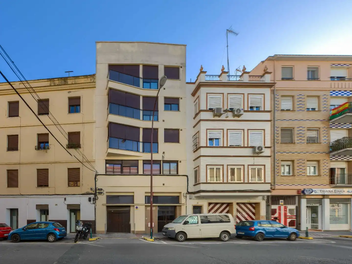 Außenansicht von Dachboden zum Verkauf in Sevilla mit Klimaanlage, Heizung und Terrasse