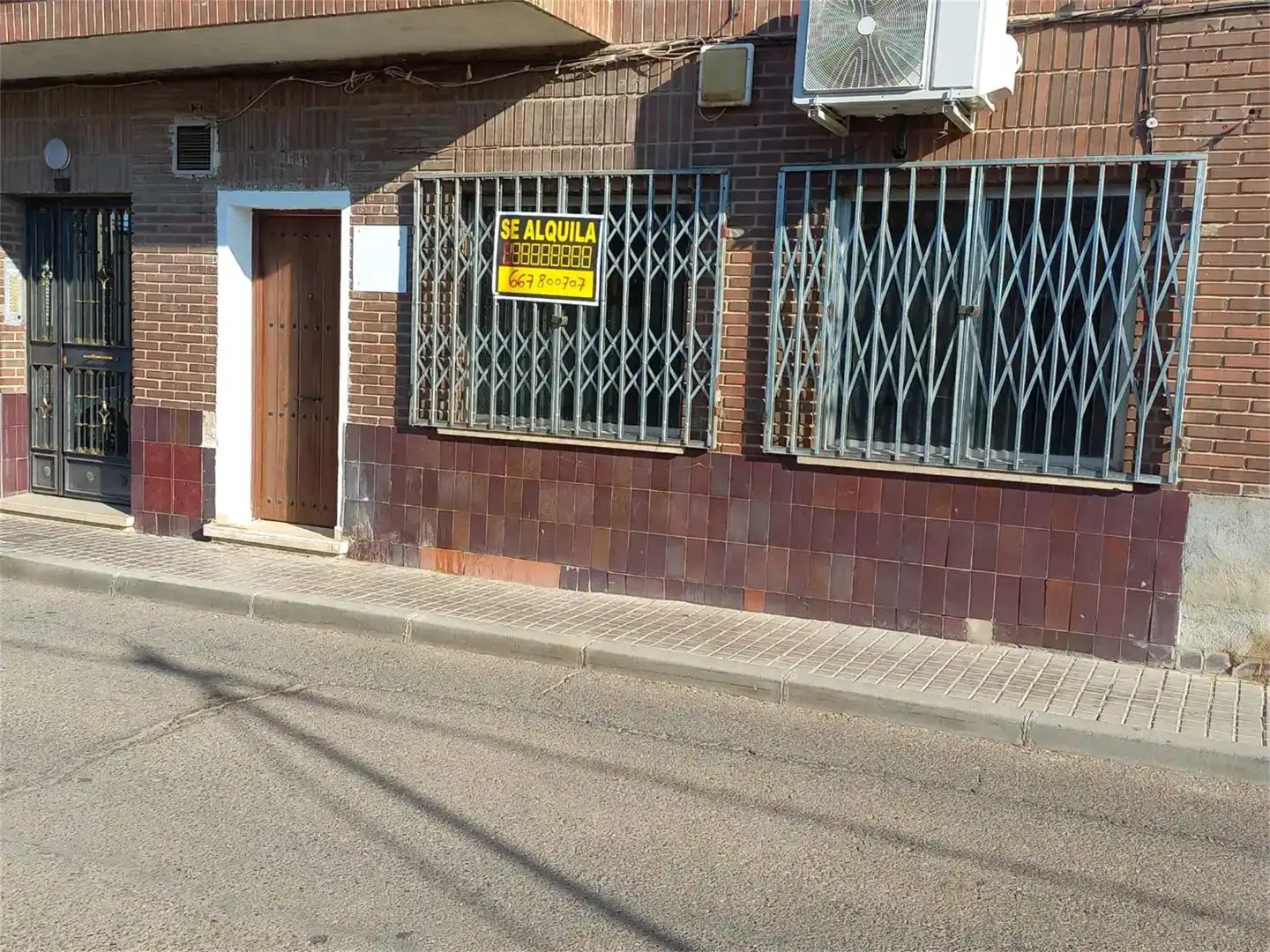 Aparcament de Local de lloguer en Villamanta, Madrid