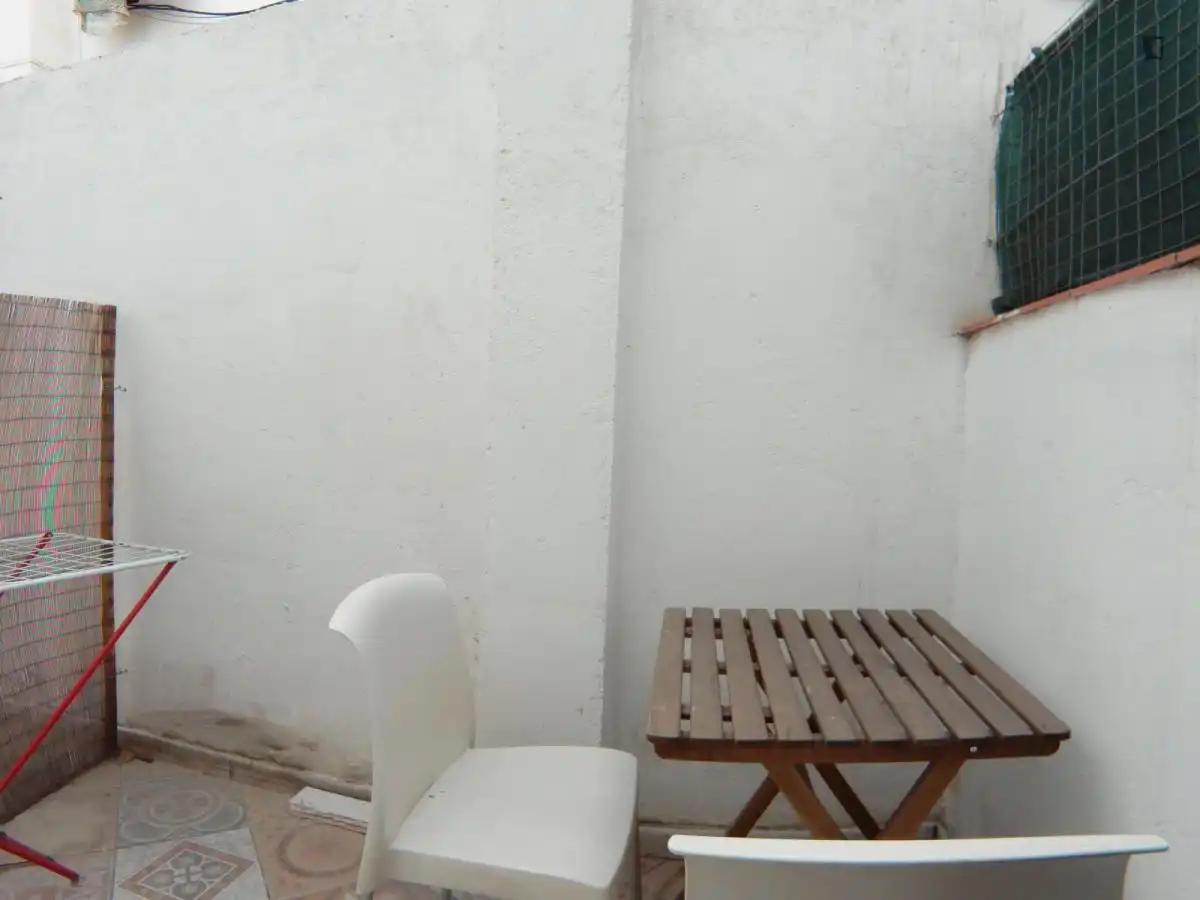 Study for rent in Puerta del Ángel