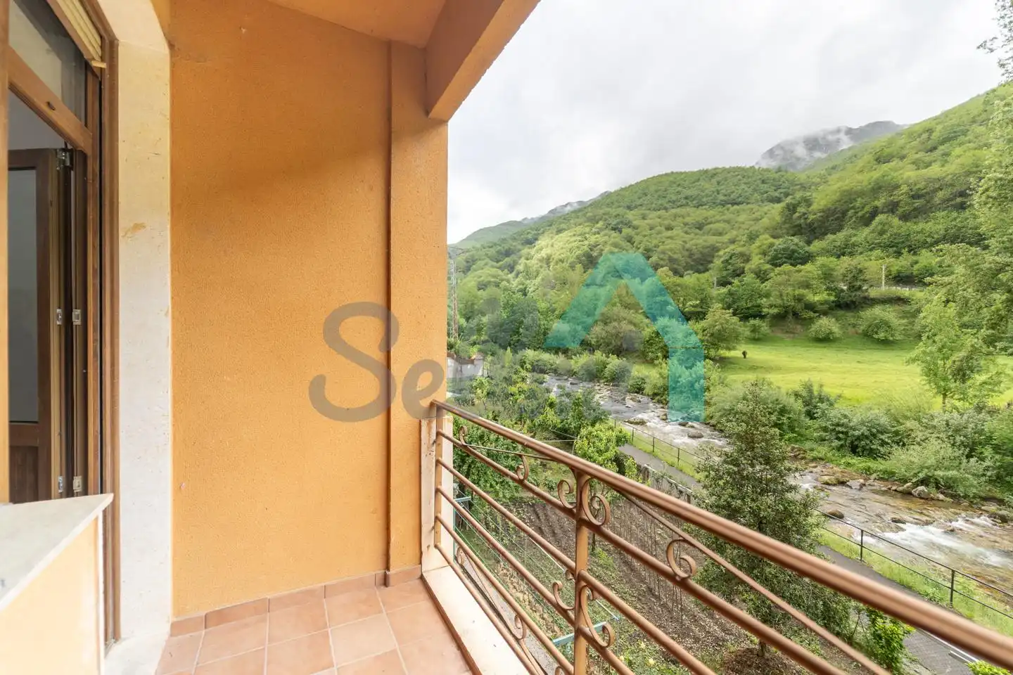 Terrasse von Wohnung zum Verkauf in Aller mit Heizung, Terrasse und Abstellraum