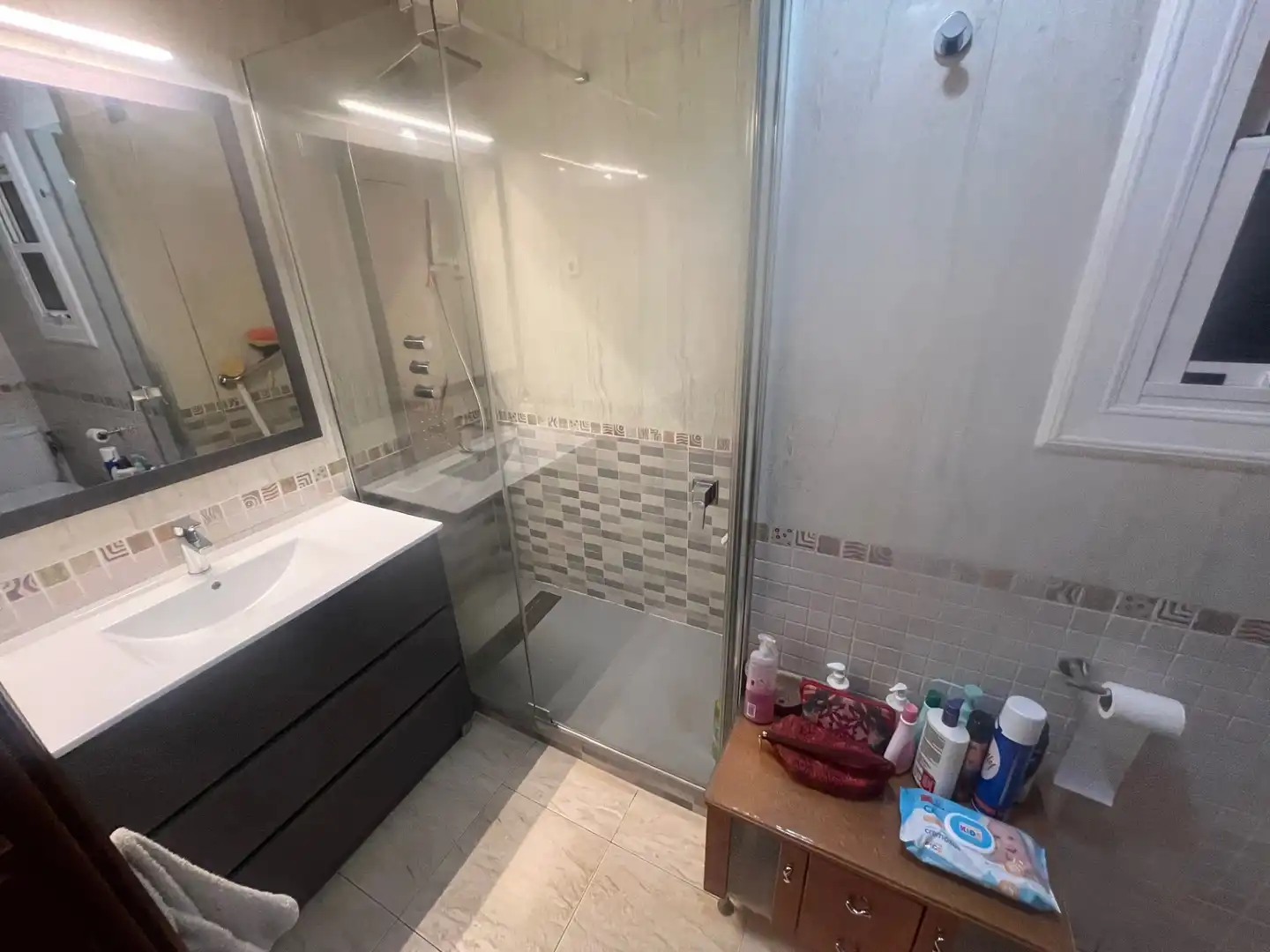 Bathroom of Flat for sale in Badalona  with Balcony
