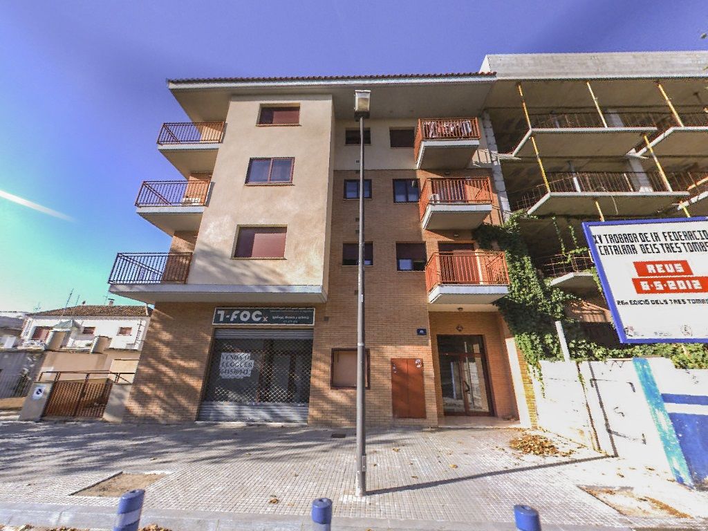 Vista exterior de Traster en venda en Reus