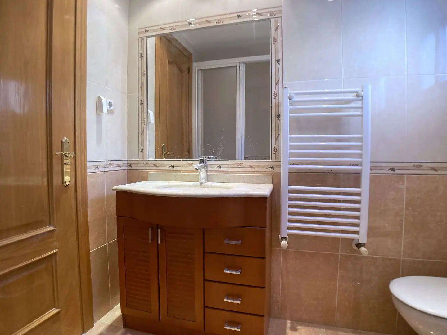 Bathroom of Flat for rent in Móstoles  with Air Conditioner, Heating and Parquet flooring
