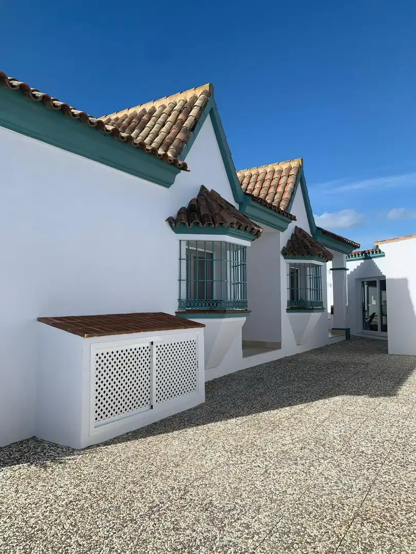 Detached house with terrace for sale in San Roque Pueblo, imagen 5