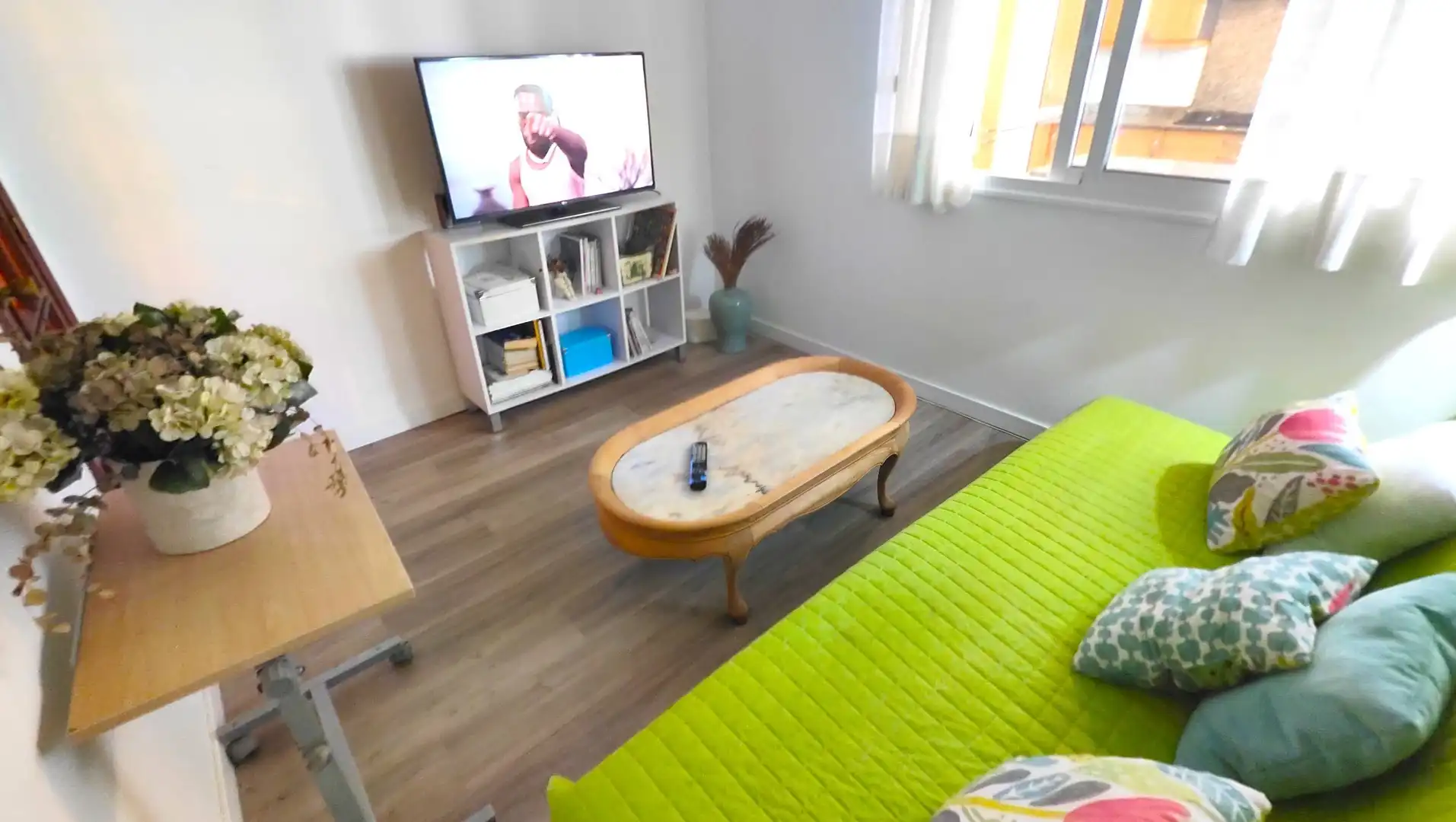 Sala de estar de Piso en venta en Santiago de Compostela  con Trastero y Amueblado