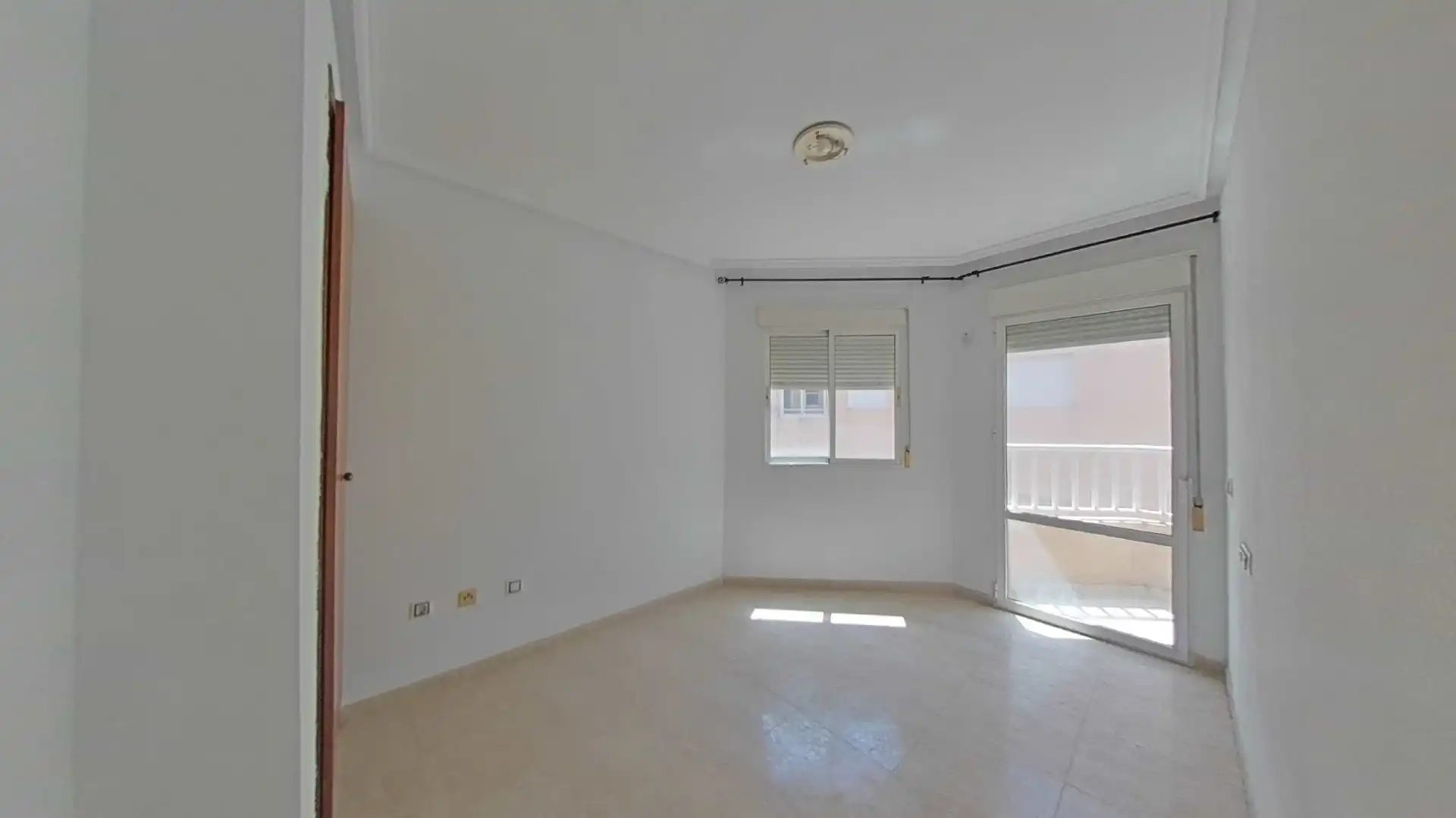 Dormitori de Pis en venda en Torrevieja amb Balcó