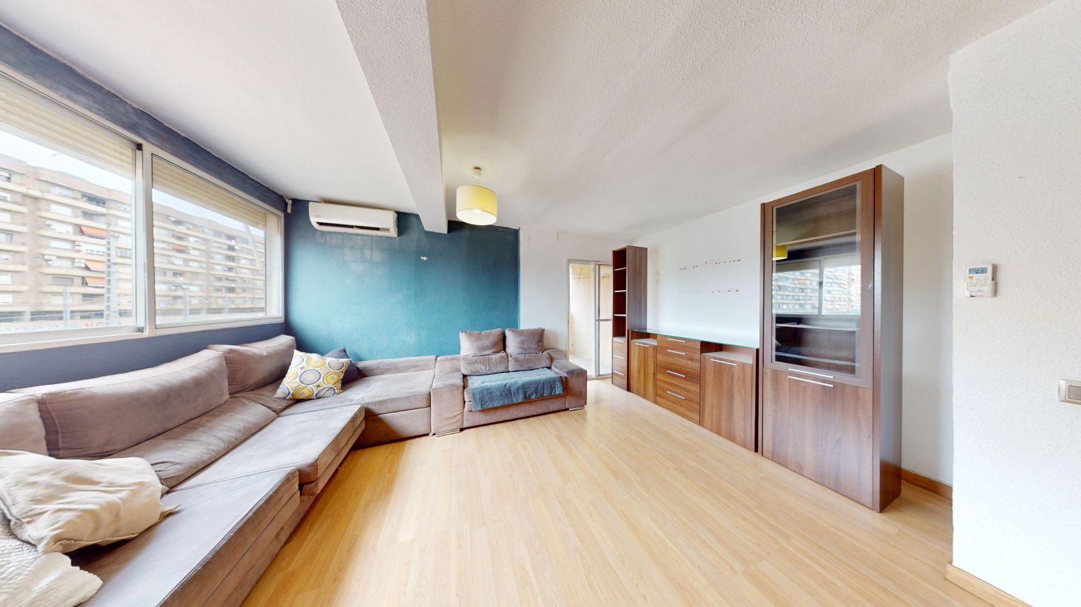 Sala d'estar de Pis en venda en  Valencia Capital amb Parquet i Terrassa