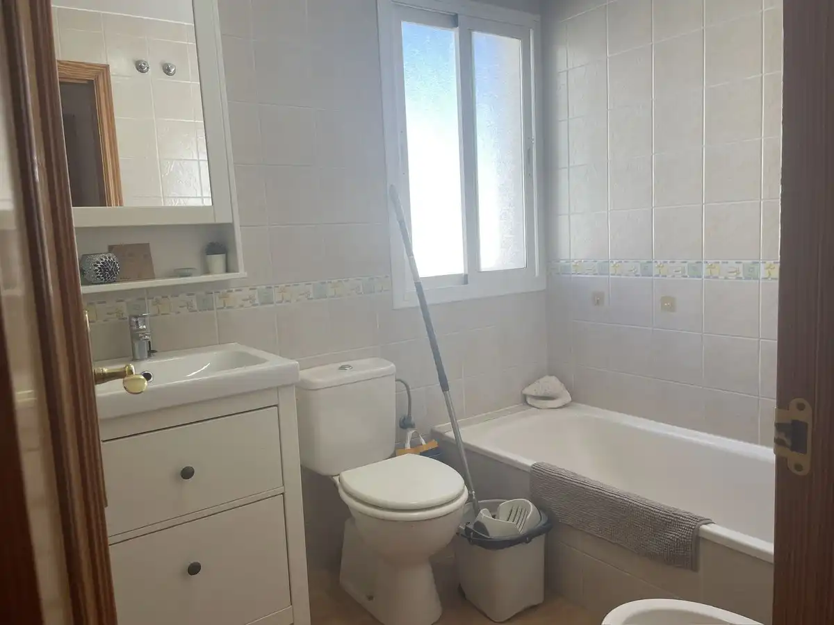 Penthouse with pool for sale in Estepona - Estepona,Centro,Avenida Juan Carlos I, imagen 11