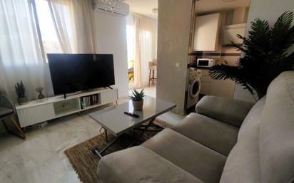 Living room of Apartment for sale in Fuengirola  with Air Conditioner, Terrace and Swimming Pool