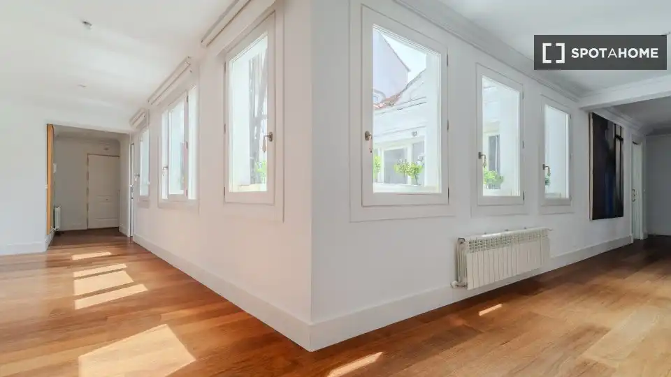Appartement avec balcon à louer à Centro, imagen 3
