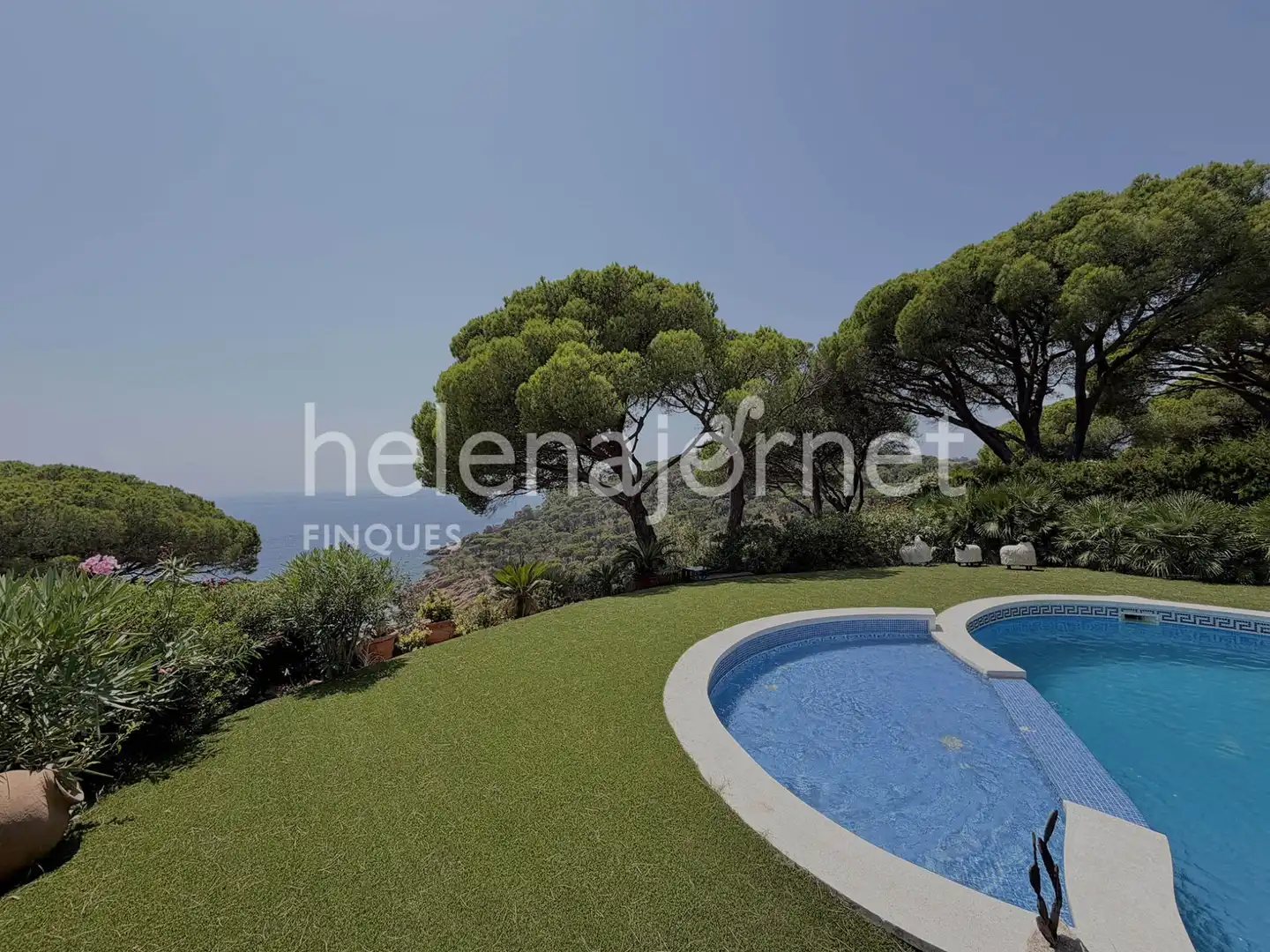 Jardí de Pis en venda en Sant Feliu de Guíxols amb Piscina