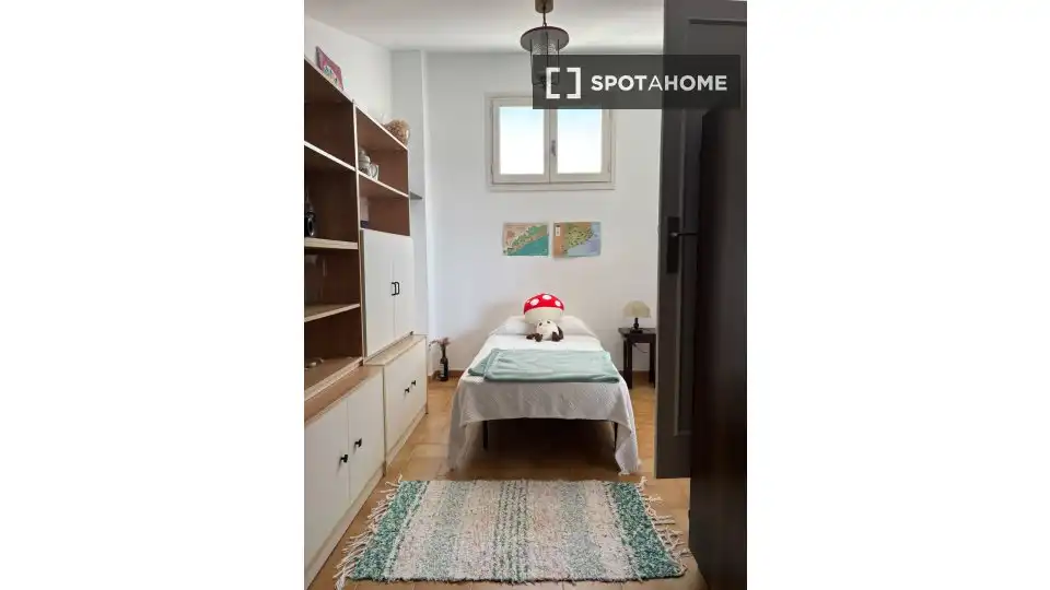 Bedroom of Flat for share in Pineda de Mar  with Air Conditioner, Heating and Furnished