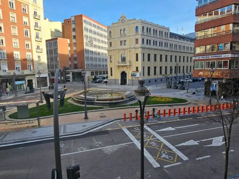 Vista exterior de Oficina de alquiler en Valladolid con Aire acondicionado, Calefacción y Amueblado