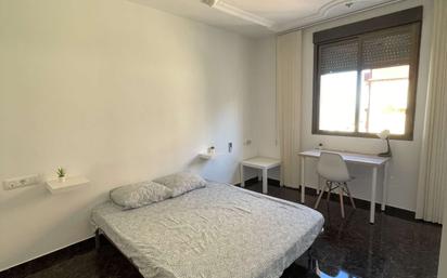 Bedroom of Flat to share in  Jaén Capital  with Air Conditioner and Terrace