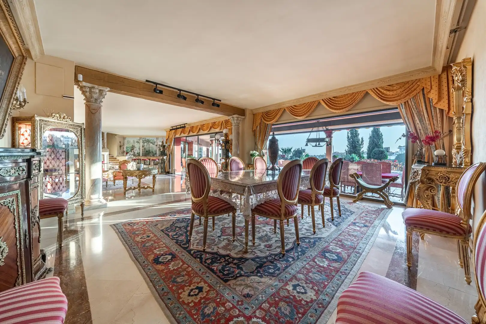 Dining room of Country homes for sale in Benahavís  with Terrace and Furnished