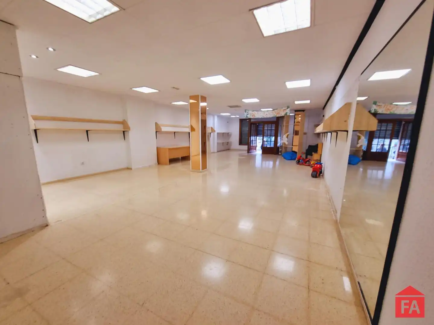 Business premises to rent in El Tancat - Mas d'en Gual, imagen 3