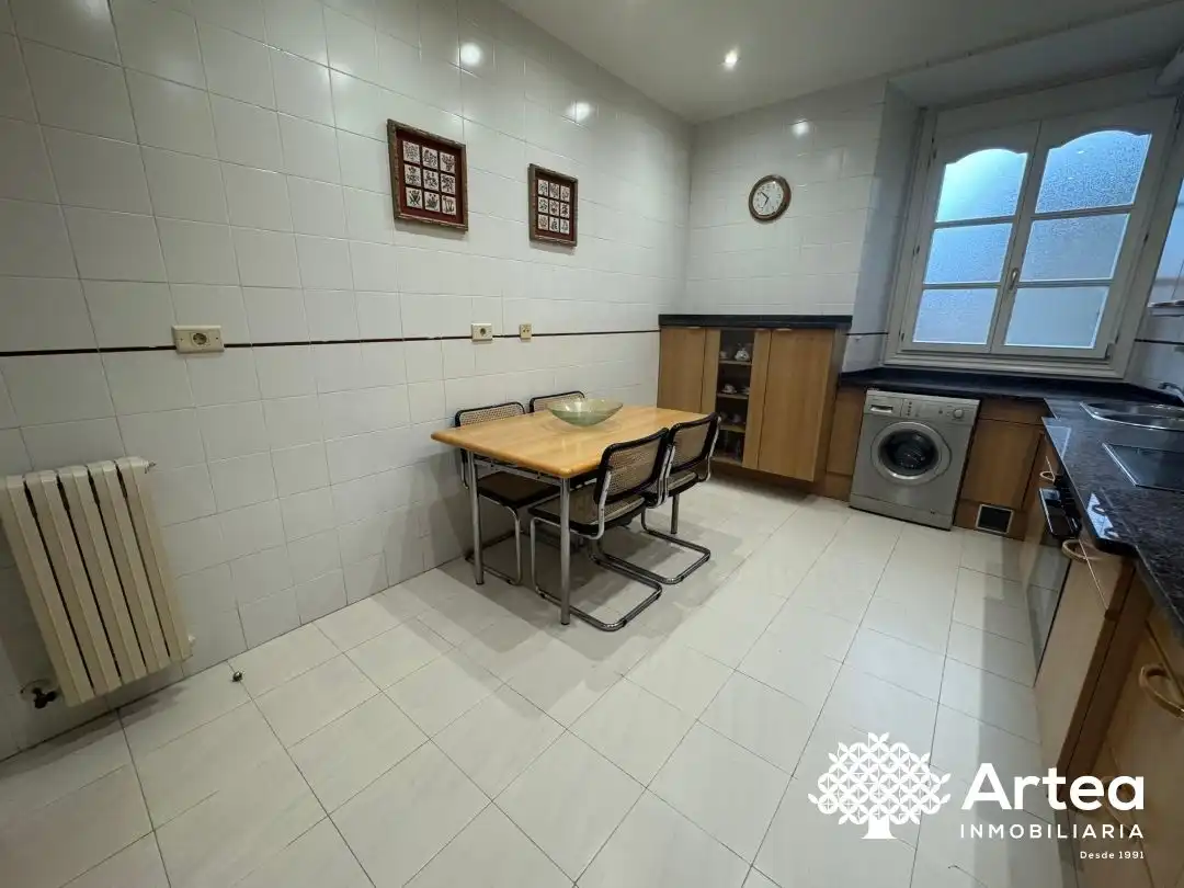 Wohnung zur Miete in Epaltzaren Alargunaren Kalea, Casco Viejo