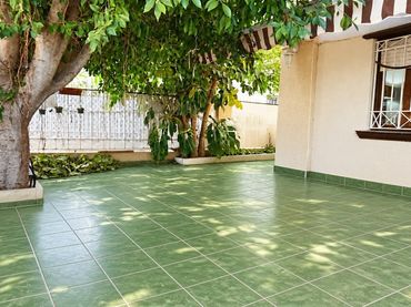 Bungalow amb balcó en venda a Santa Pola ciudad
