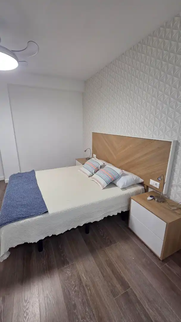 Habitación de Piso de alquiler en Valencia con Aire acondicionado, Amueblado y Horno
