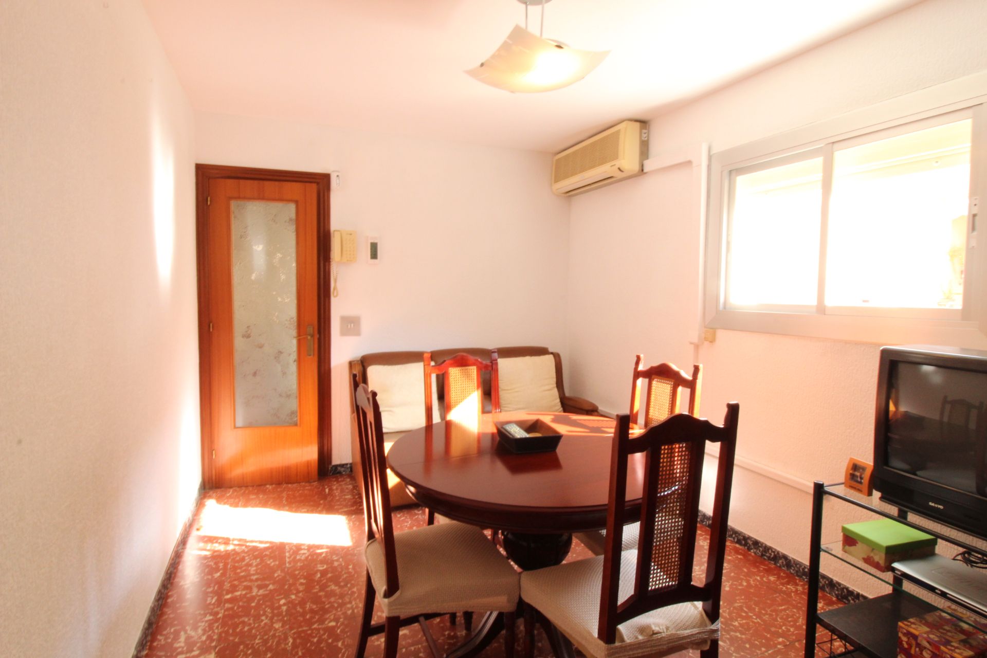 Dining room of Flat for sale in  Barcelona Capital  with Air Conditioner and Alarm
