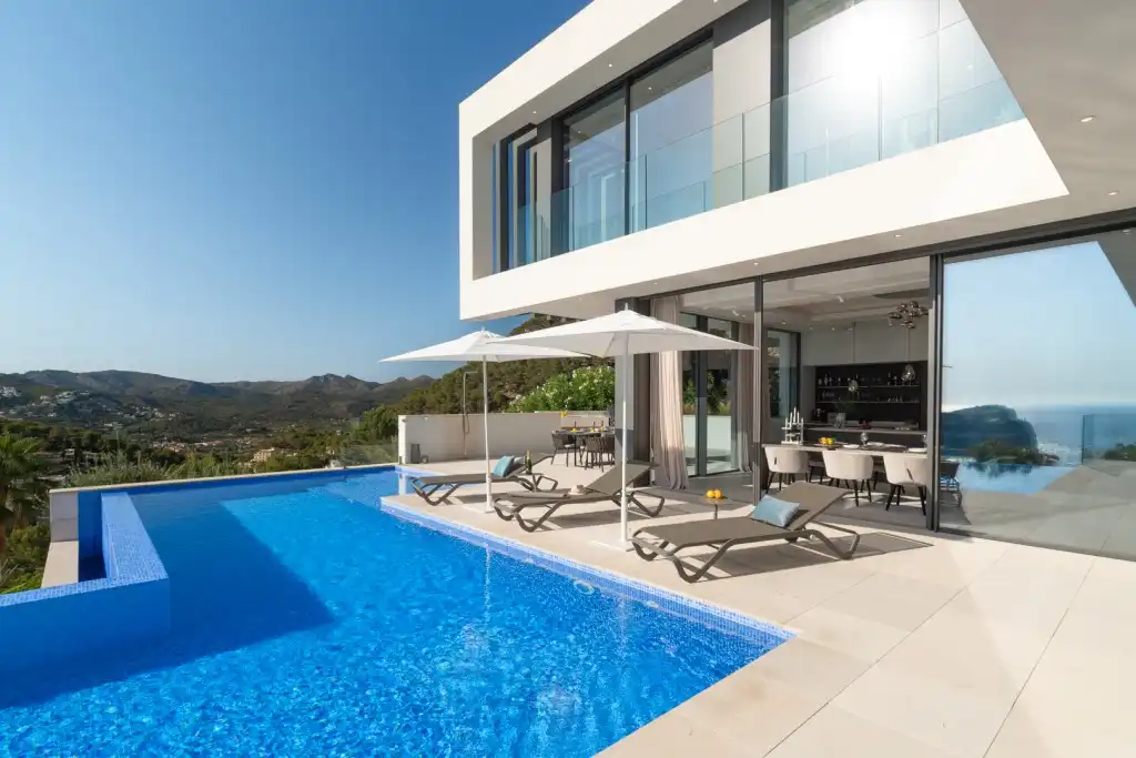 Detached house with pool for sale in Port d'Andratx