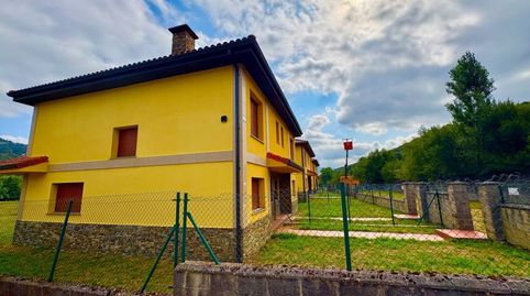 Foto 5 de Casa adosada en venta en Calle Ruesga, Ruesga, Cantabria