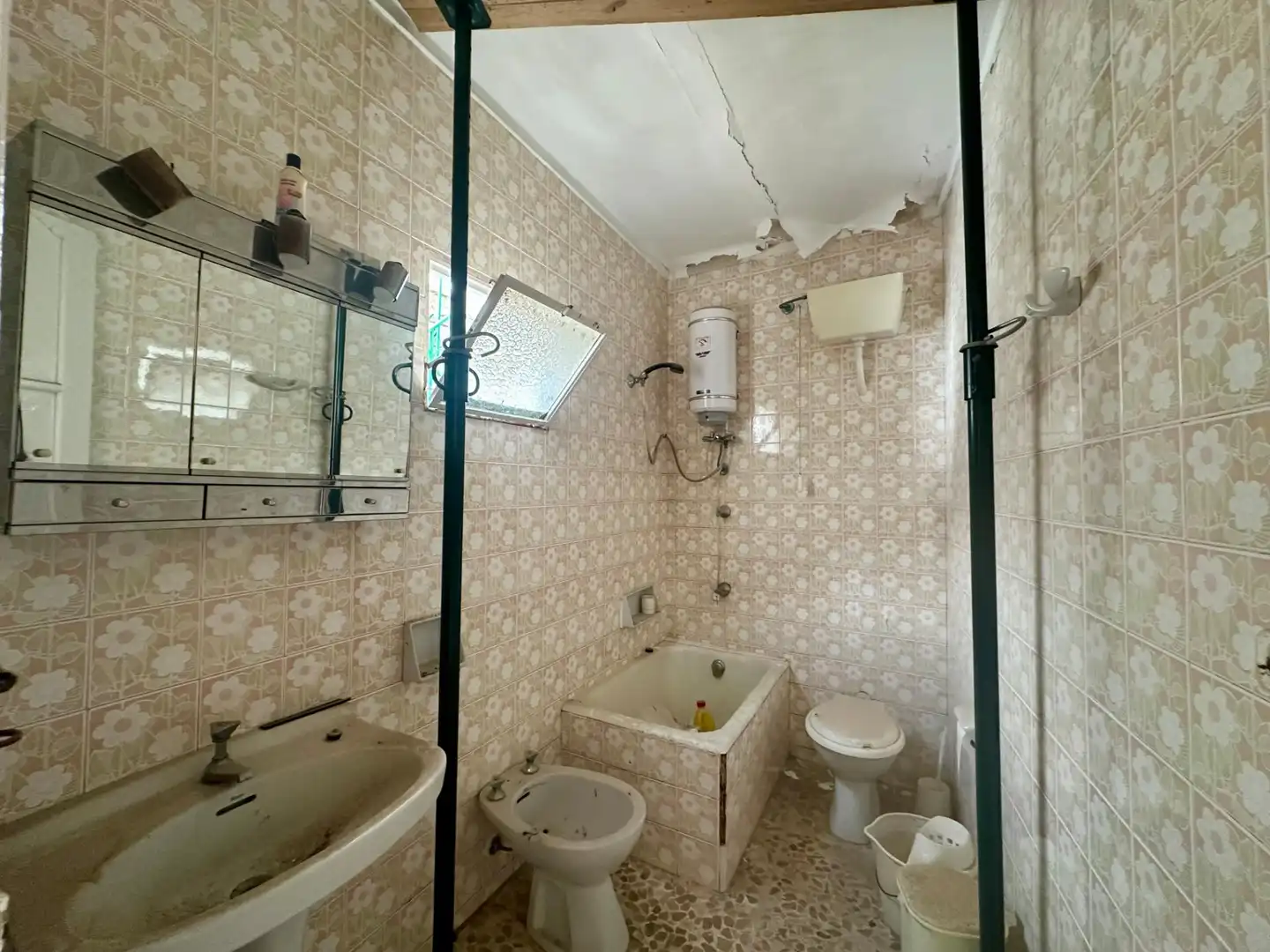 Baño de Finca rústica en venta en Marchena