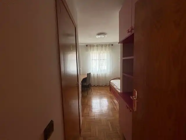 Wohnung zur Miete in Calle del Concejo de Olaz, 17, Mendillorri
