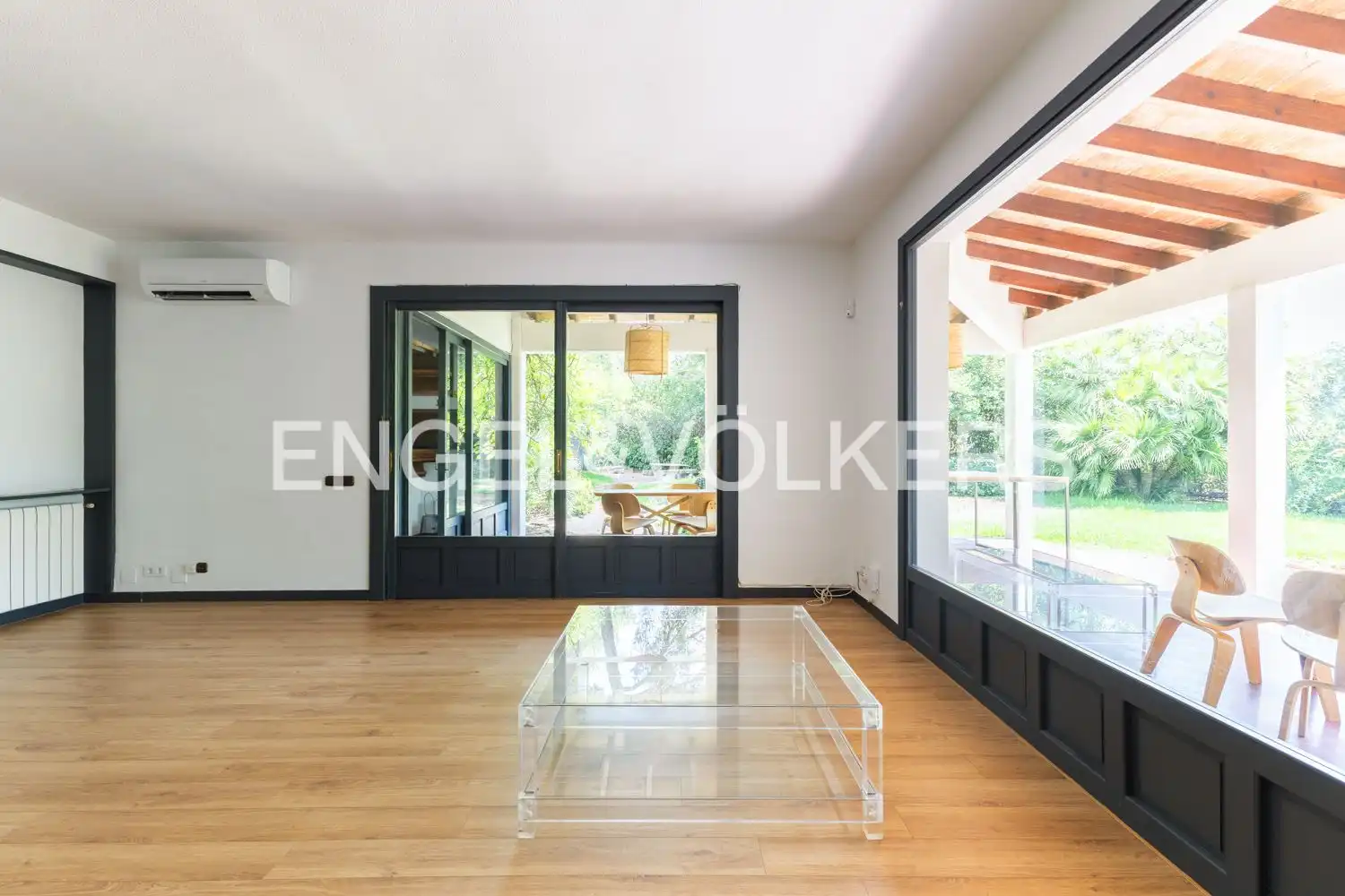 Sala de estar de Casa o chalet de alquiler en Rocafort con Aire acondicionado, Calefacción y Jardín privado