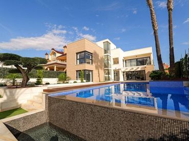 Xalet amb piscina en venda a Playa del Acequión, Náufragos y Rocío del Mar