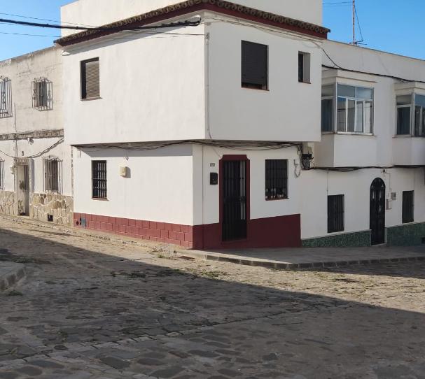 Foto 1 de Casa adosada en venda a Calle Nieves, 2, Facinas, Cádiz