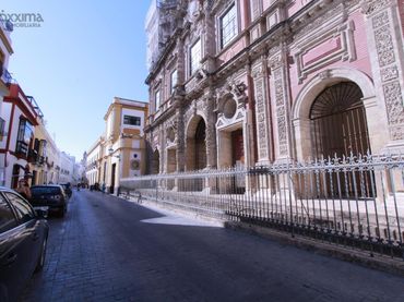 Flat with balcony for sale in Casco Antiguo
