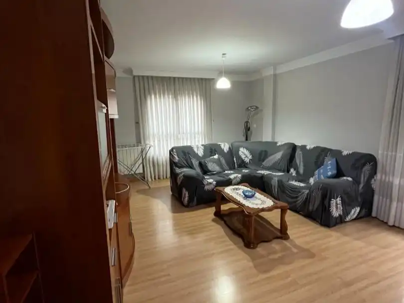 Wohnzimmer von Wohnung zur Miete in Valverde de la Virgen, León