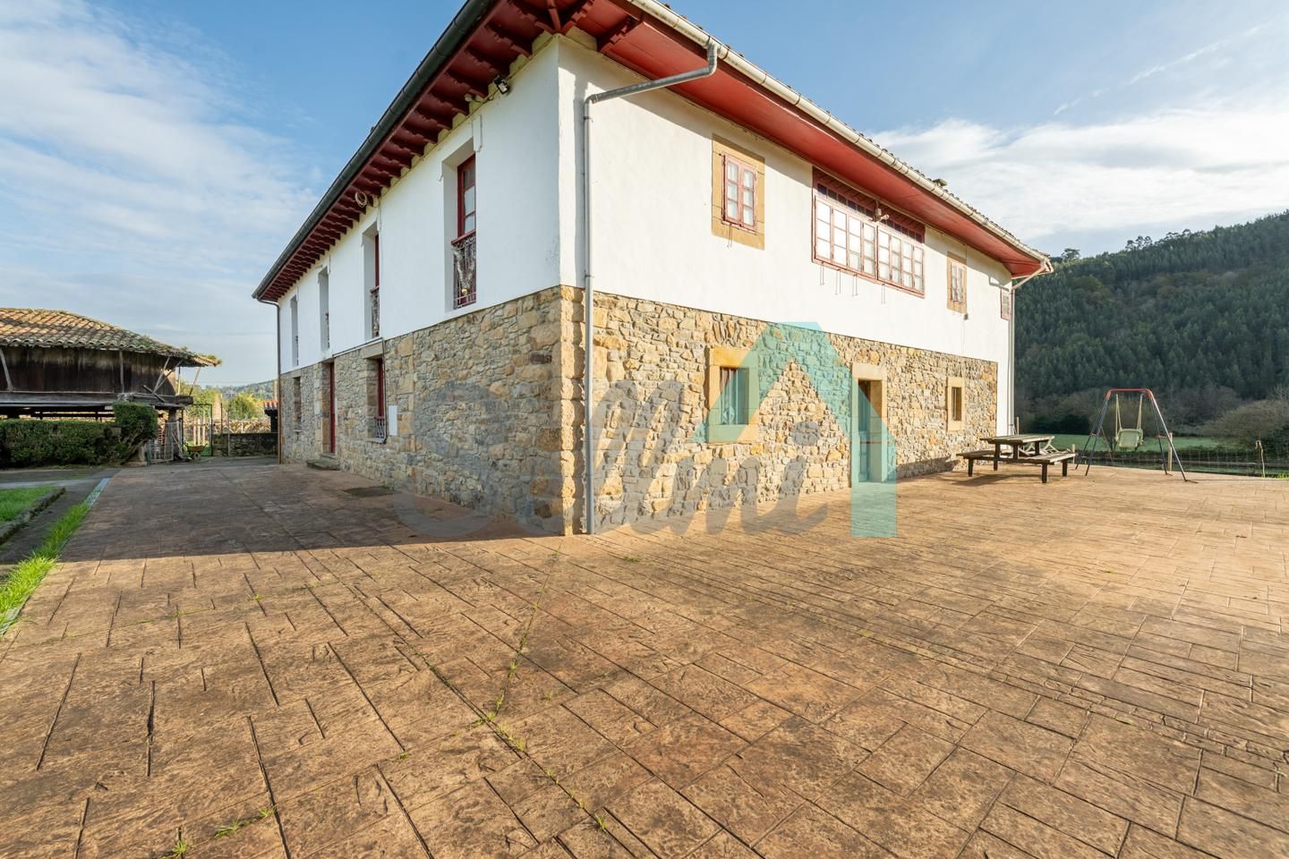 Vista exterior de Casa o xalet en venda en Villaviciosa amb Calefacció, Jardí privat i Parquet