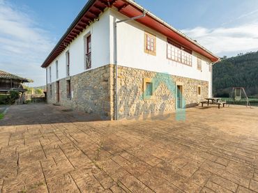 Casa con giardino in vendita a AS-331