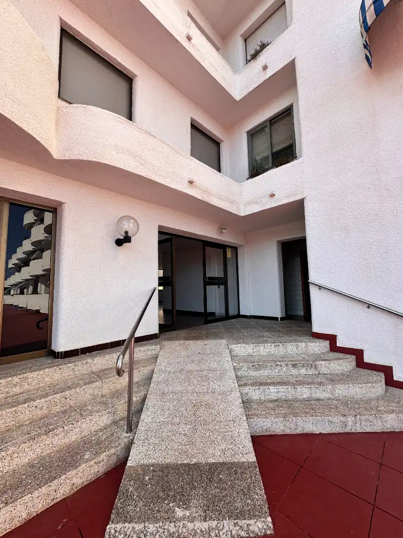 Vista exterior de Àtic en venda en Cambrils amb Aire condicionat, Calefacció i Moblat