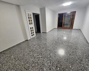 Flat to rent in  Valencia Capital  with Air Conditioner and Balcony