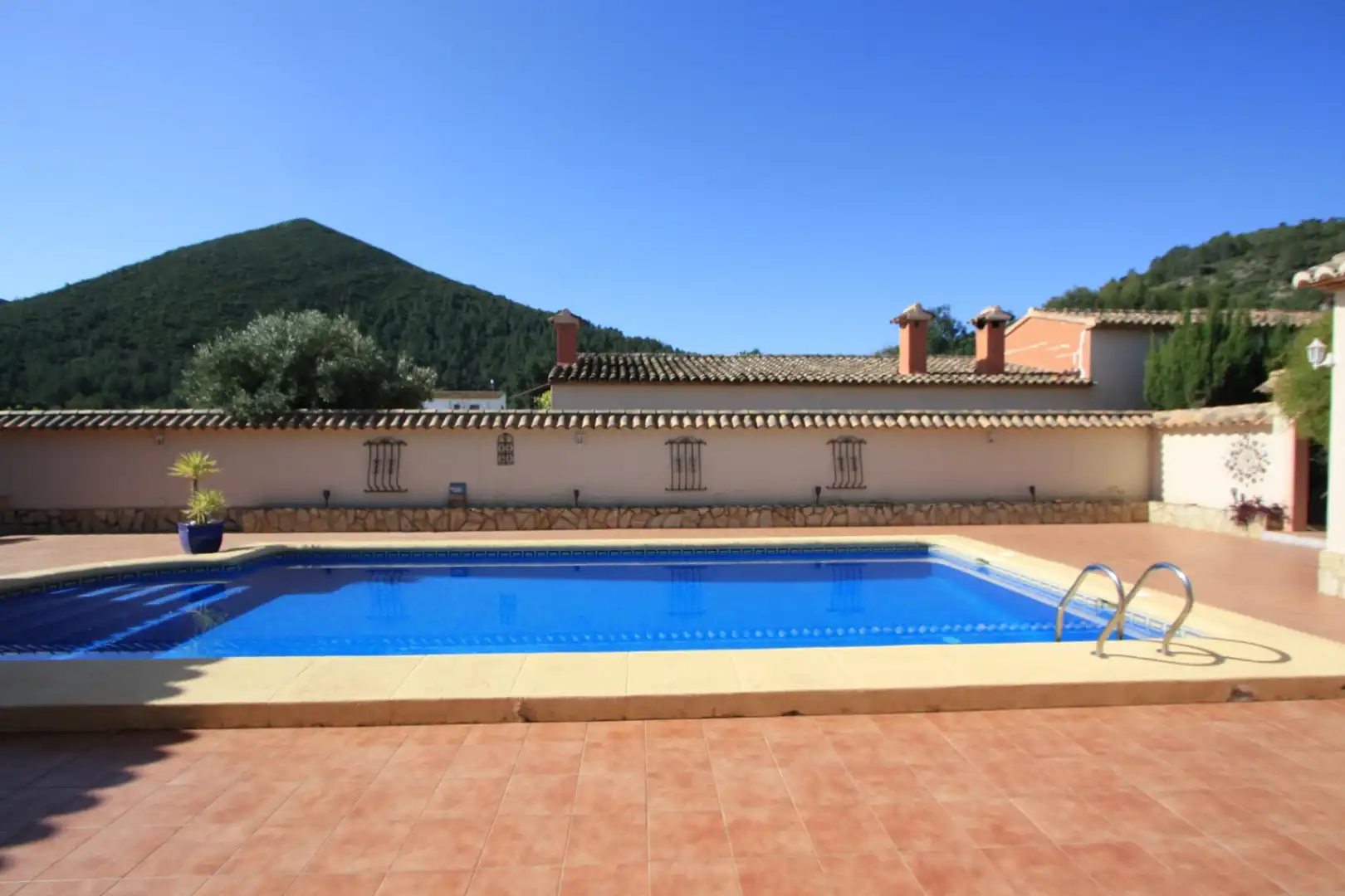 Piscina de Casa o xalet en venda en Xaló amb Aire condicionat, Calefacció i Jardí privat