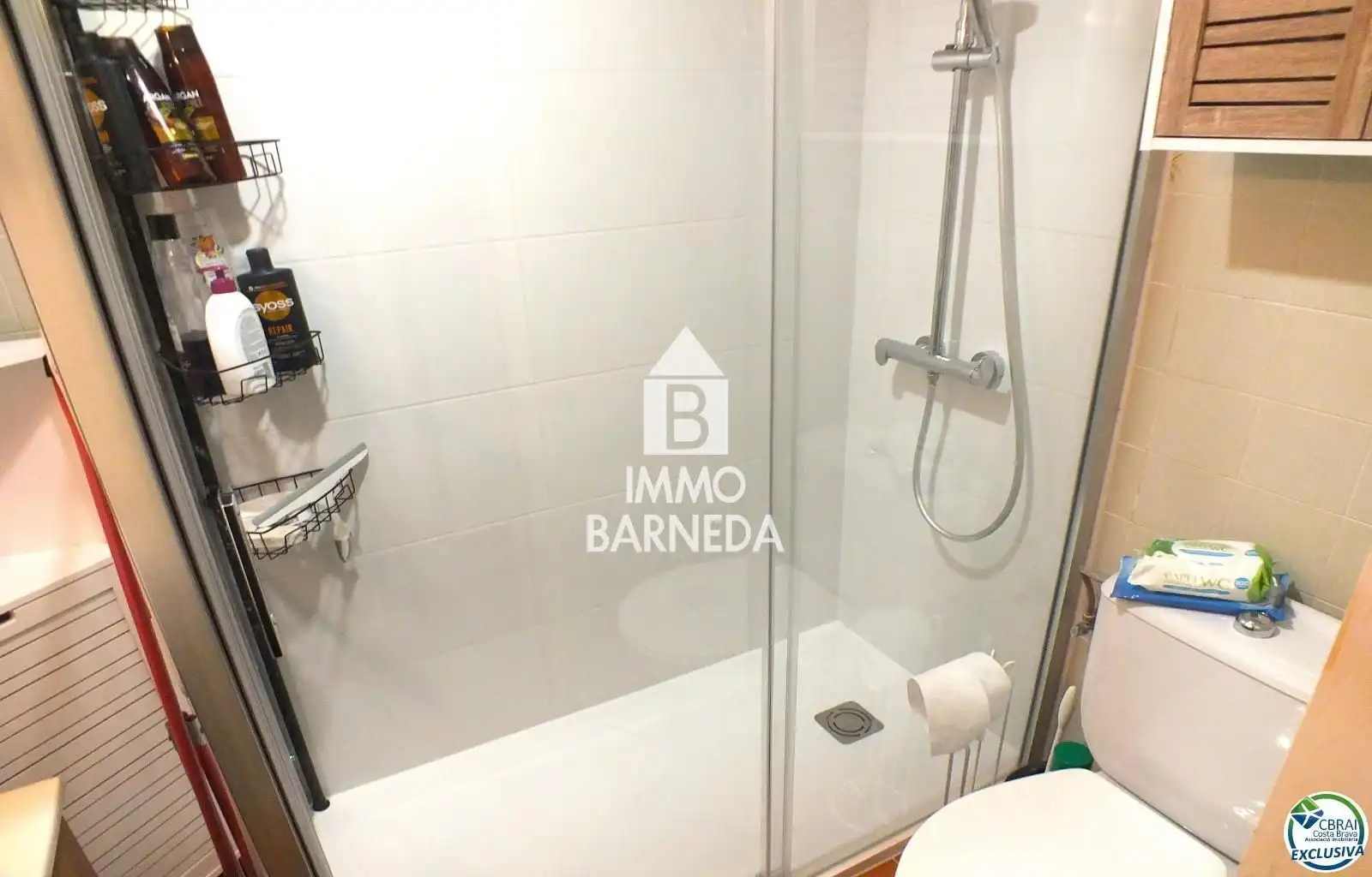 Bany de Pis en venda en Roses amb Terrassa i Moblat