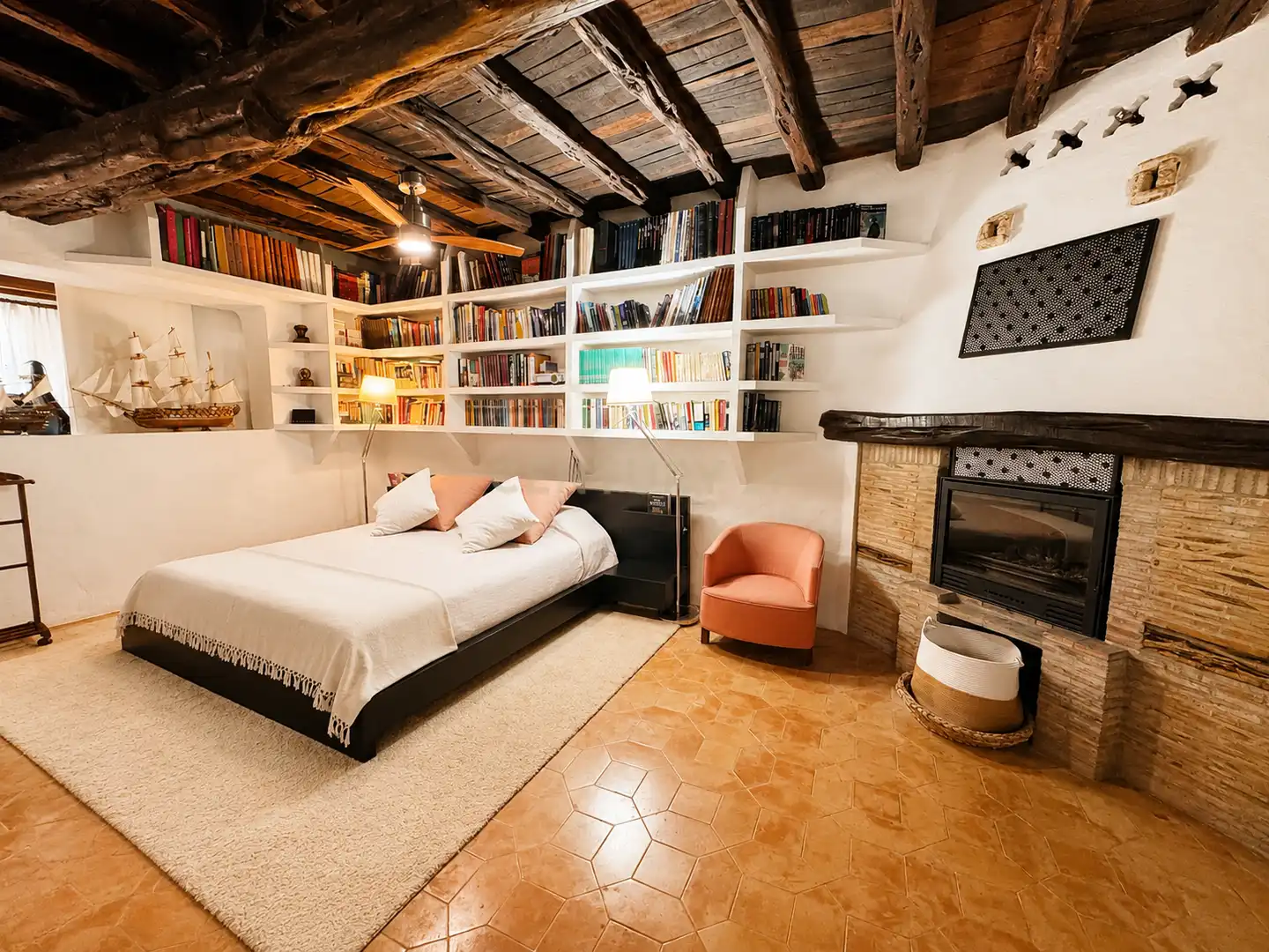Casa con terraza en venta en Camí de Bellmunt, Sant Joan de Labritja, Spain 6, imagen 19