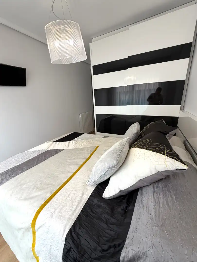Habitación de Piso en venta en Barakaldo  con Trastero, Amueblado y Balcón