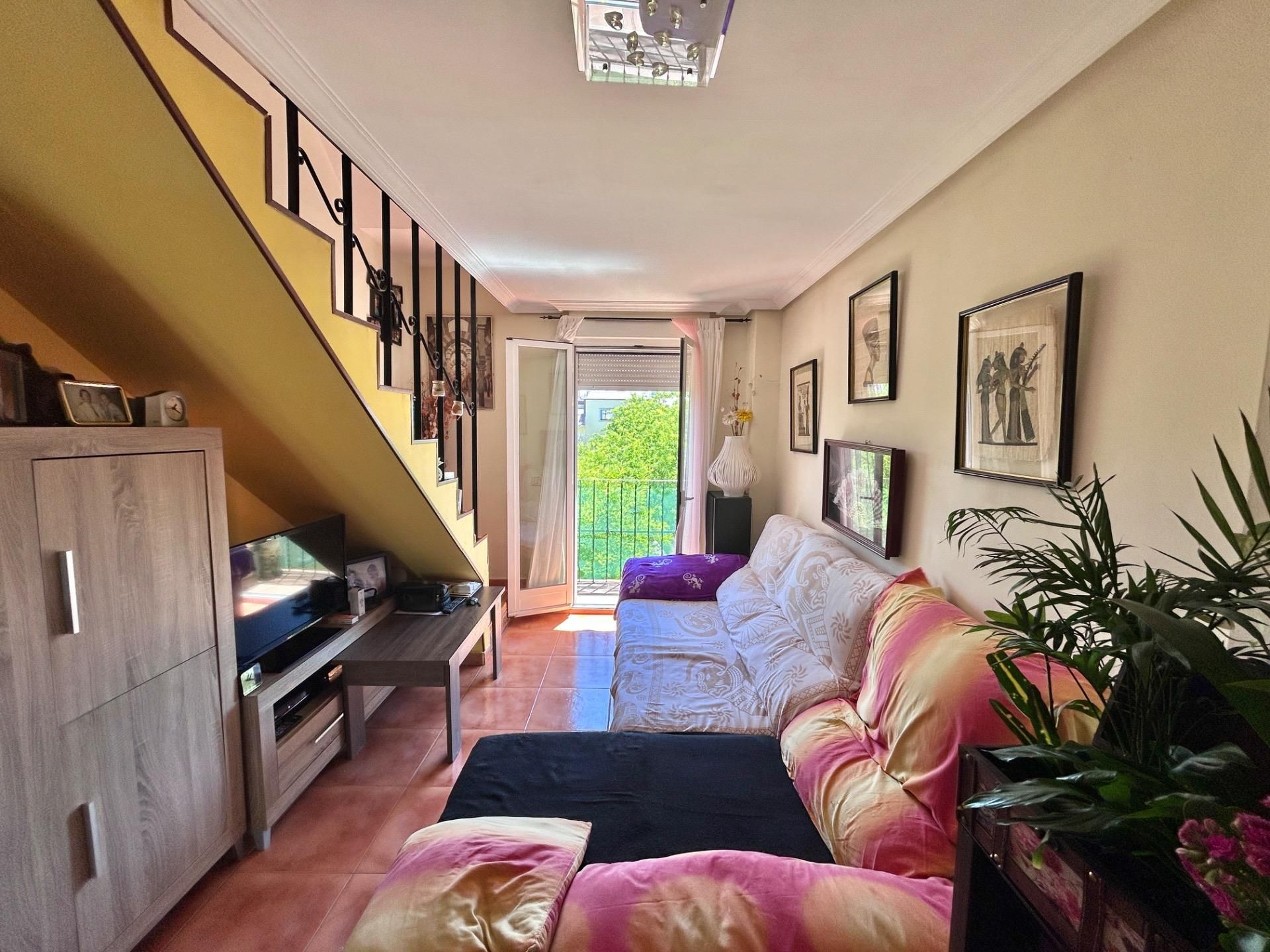 Living room of Duplex for sale in  Madrid Capital  with Air Conditioner, Heating and Terrace