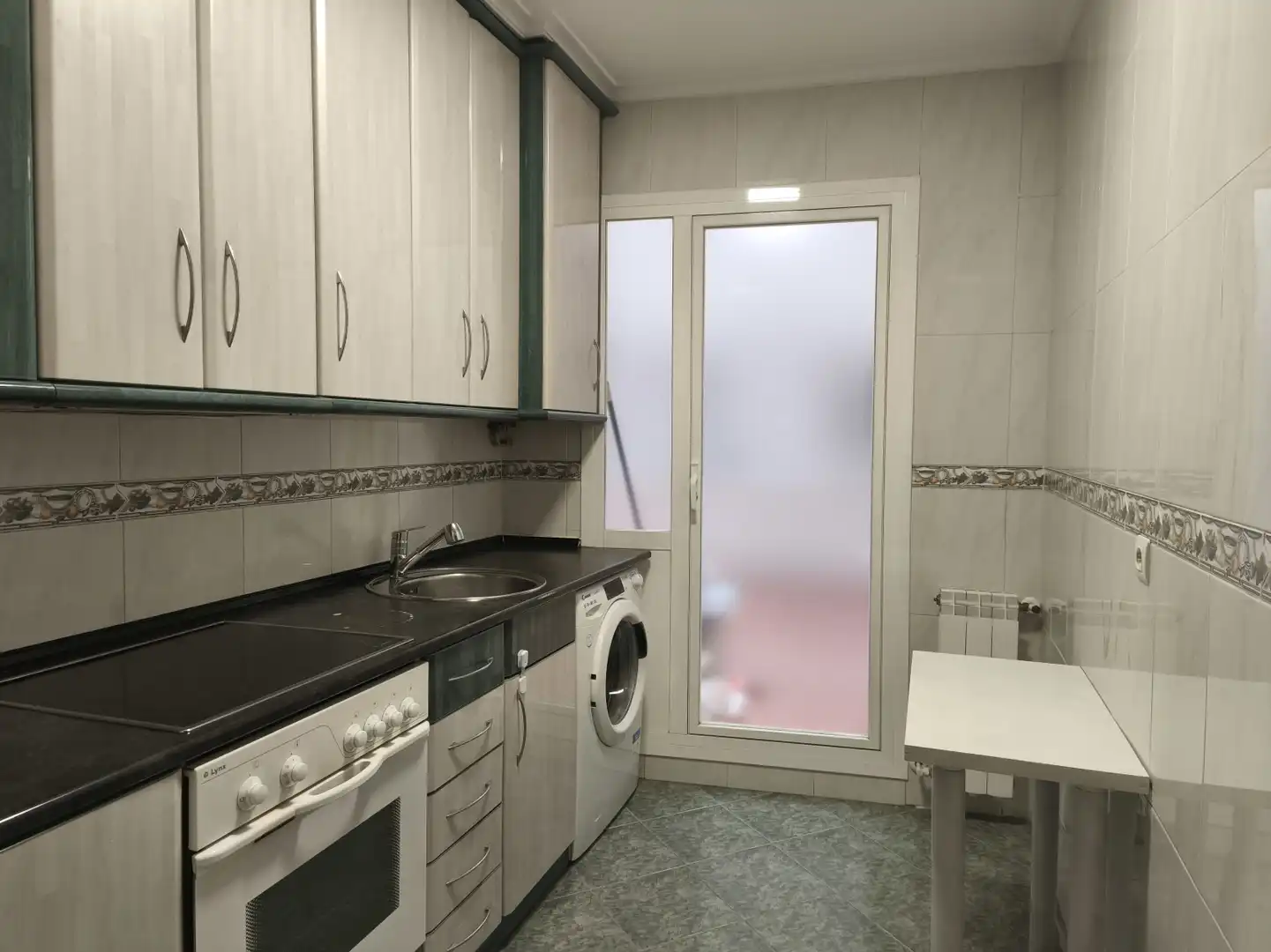 Kitchen of Flat for sale in  Logroño  with Heating and Terrace