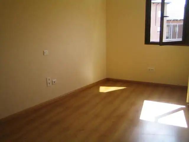 Habitación de Apartamento de alquiler en San Agustín del Guadalix con Calefacción, Horno y Lavadora