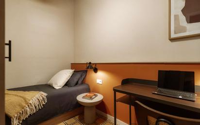 Bedroom of Flat to share in  Barcelona Capital  with Air Conditioner, Heating and Terrace