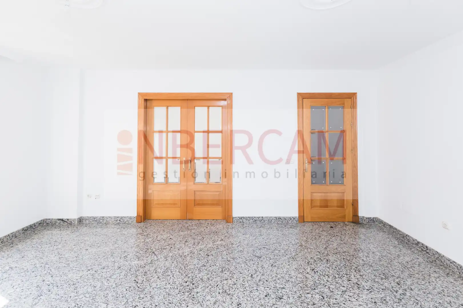 Einfamilien-Reihenhaus zum Verkauf in El Ejido mit Privatgarten, Terrasse und Balkon