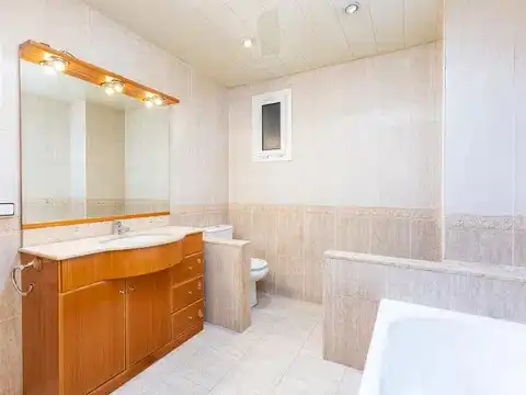Flat with lift for sale in Carrer d'Ogassa, imagen 23