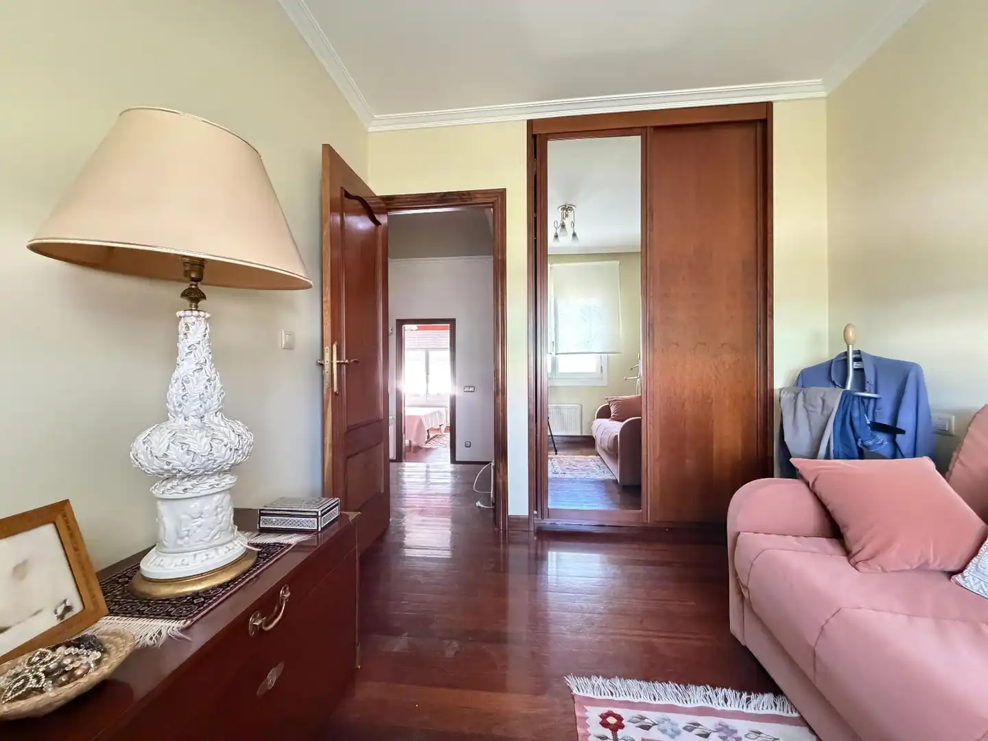 Casa adosada en venta en Lasarte-Oria con Calefacción, Jardín privado y Parquet