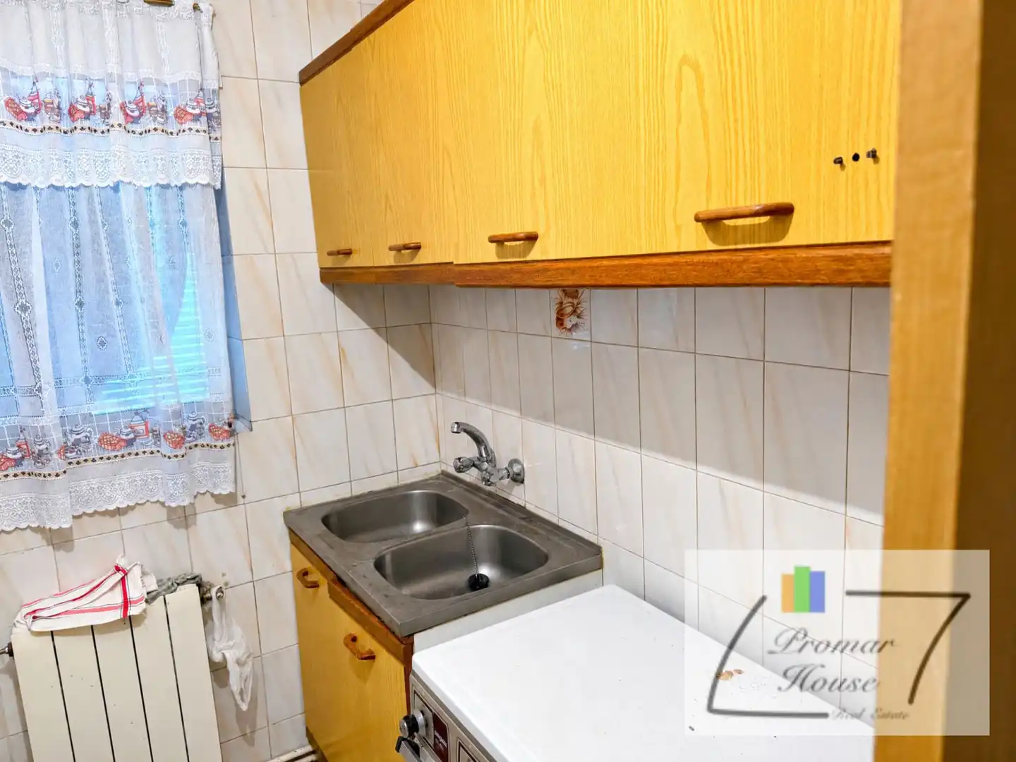 Kitchen of Houses for sale in Rivilla de Barajas  with Storage room